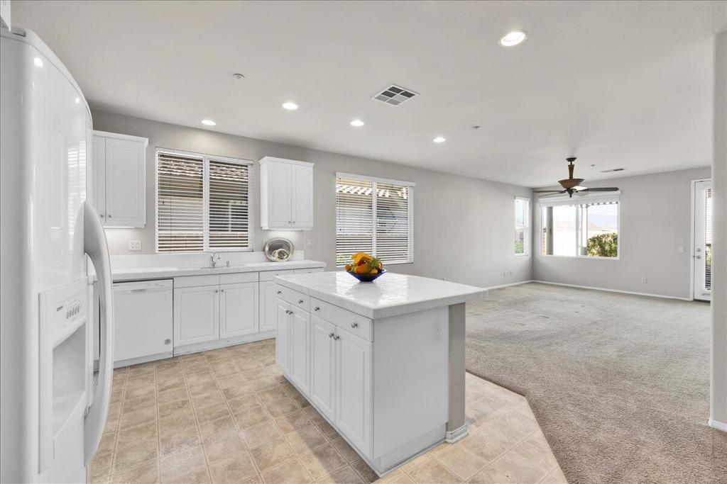 Four Seasons - Residential