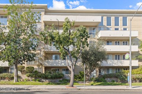 Photo of 4949 Genesta Avenue #412, Encino, CA 91316 (MLS # 226001410)