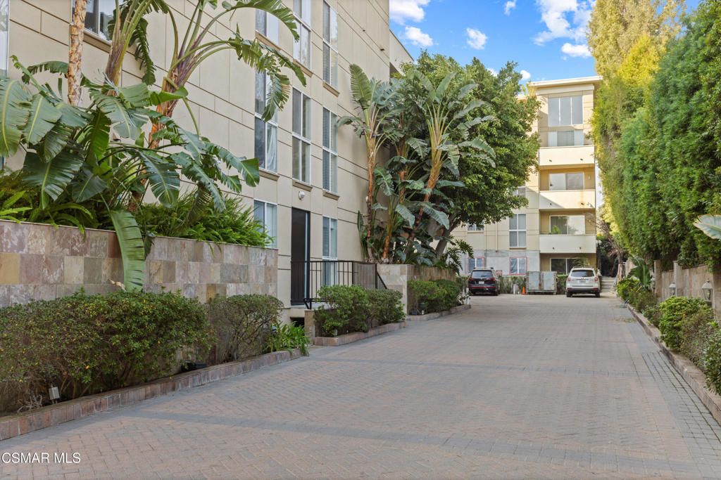 Photo of 4949 Genesta Avenue #412, Encino, CA 91316 (MLS # 226001410)