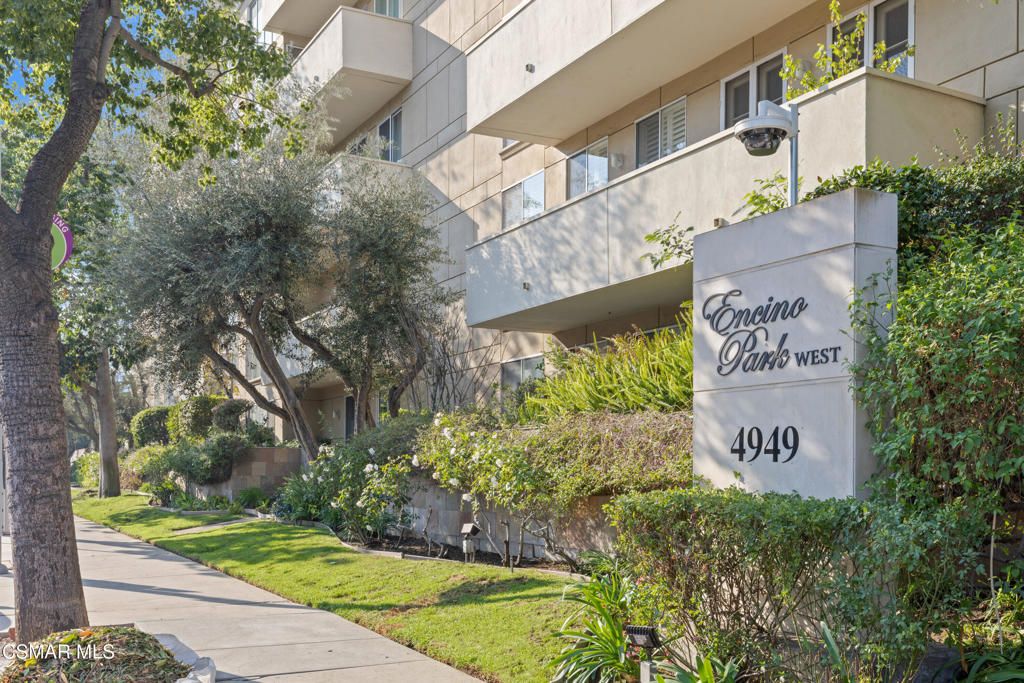 Photo of 4949 Genesta Avenue #412, Encino, CA 91316 (MLS # 226001410)