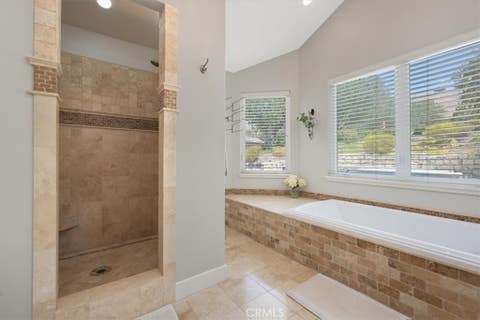 Tiny photo for 9960 Sunfish CIR, Paso Robles, CA 93446 (MLS # NS26187692)