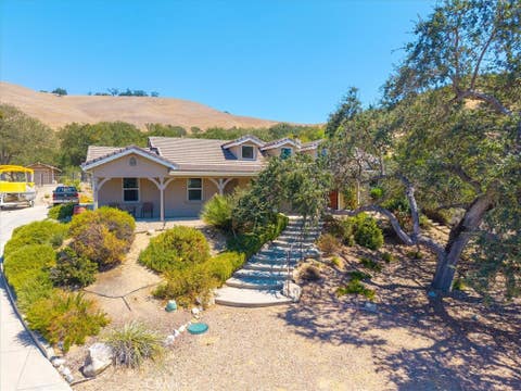 Tiny photo for 9960 Sunfish CIR, Paso Robles, CA 93446 (MLS # NS26187692)