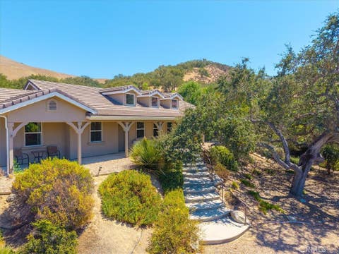 Tiny photo for 9960 Sunfish CIR, Paso Robles, CA 93446 (MLS # NS26187692)