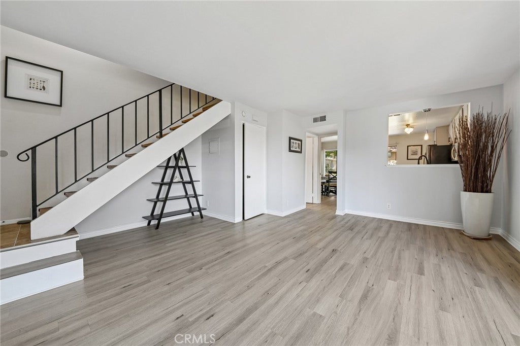 956 s downey place