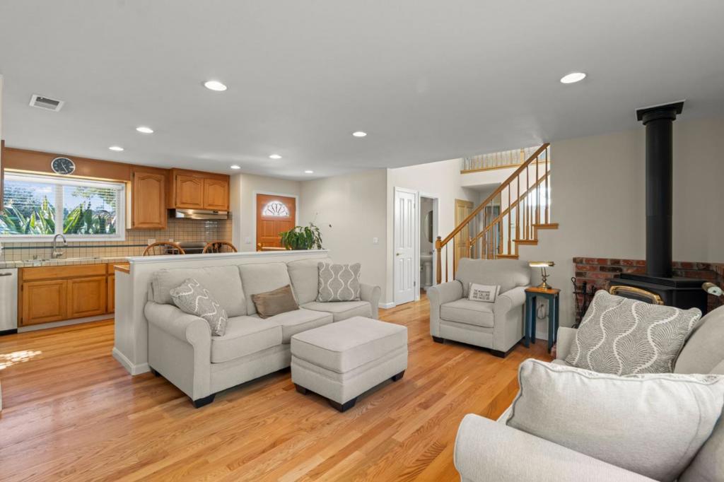 5540 Dartmouth Drive