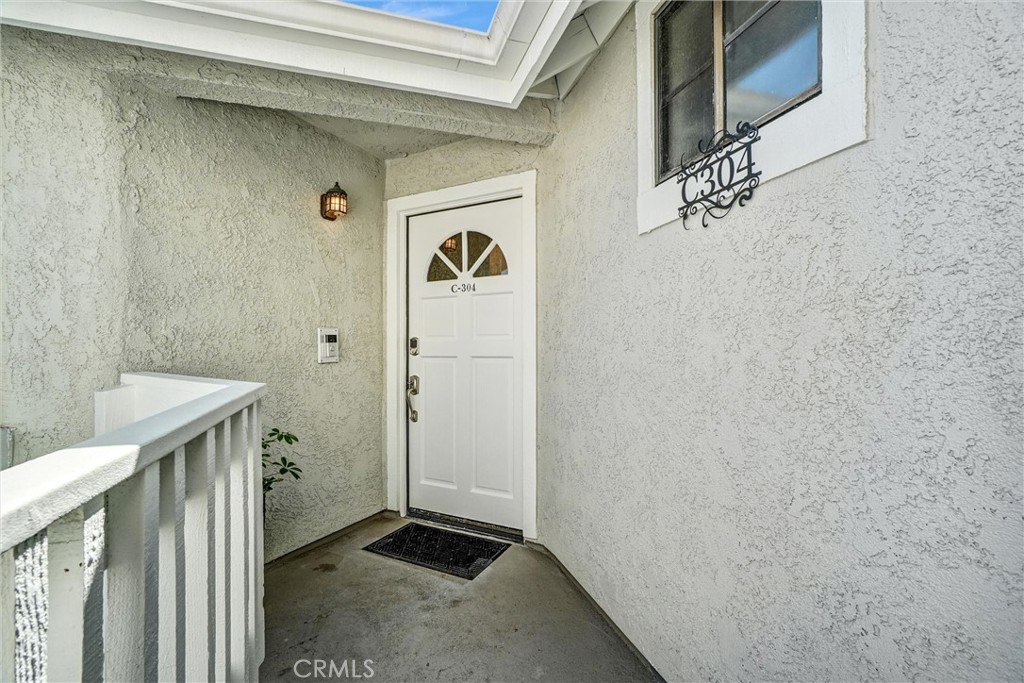 4682 WARNER Avenue C304