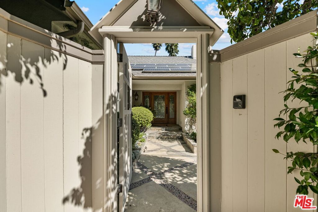 Photo of 2660 Carman Crest Drive, Los Angeles, CA 90068 (MLS # 25603563)