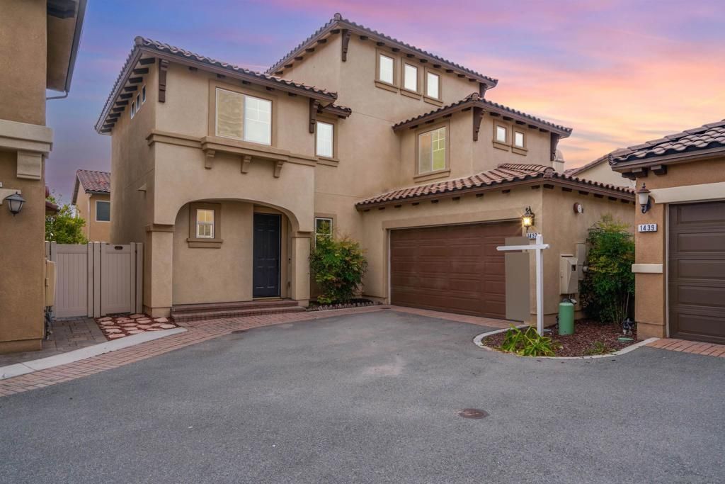 listing image 130726369432845373884