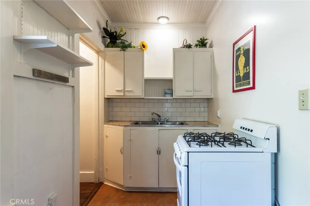 Los Angeles, California 90068, United States, ,Residential,Active,232516