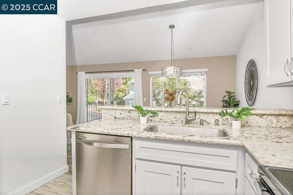 SUNRISE RIDGE - Residential