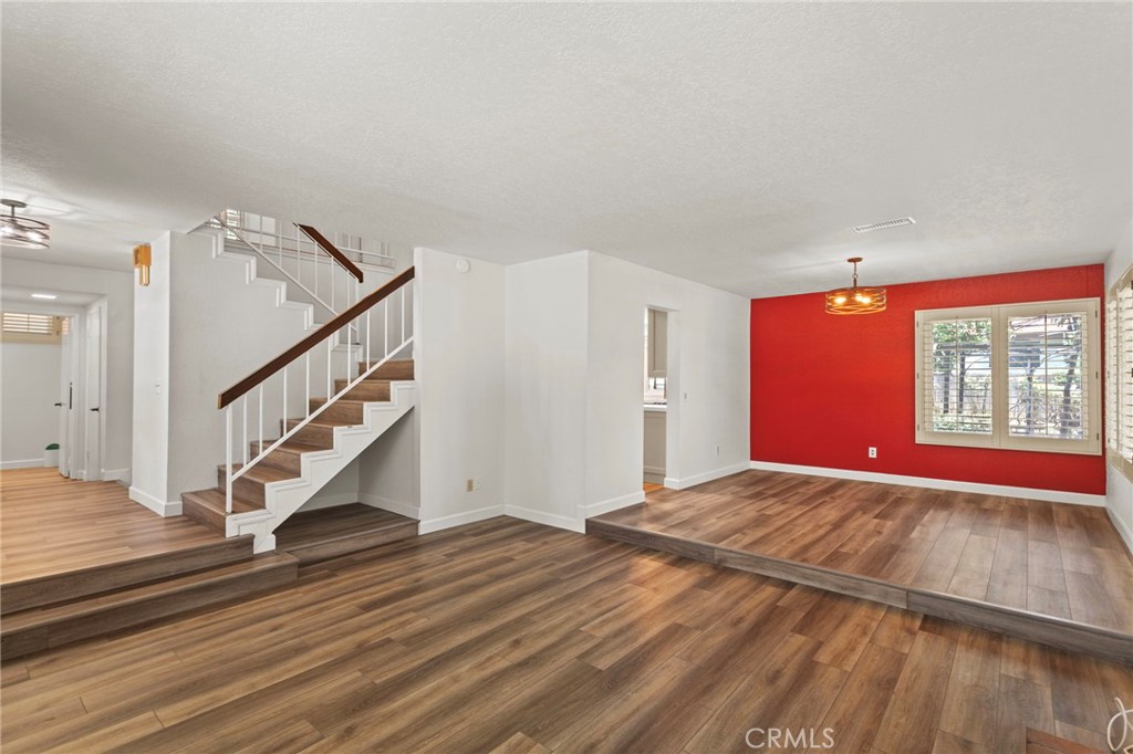 162 Lakeside Avenue