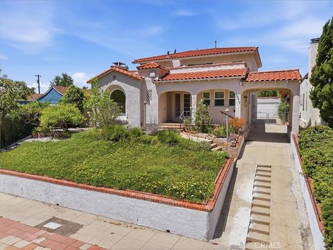 Photo of 10517 Cushdon Avenue, Los Angeles, CA 90064 (MLS # SB26087228)