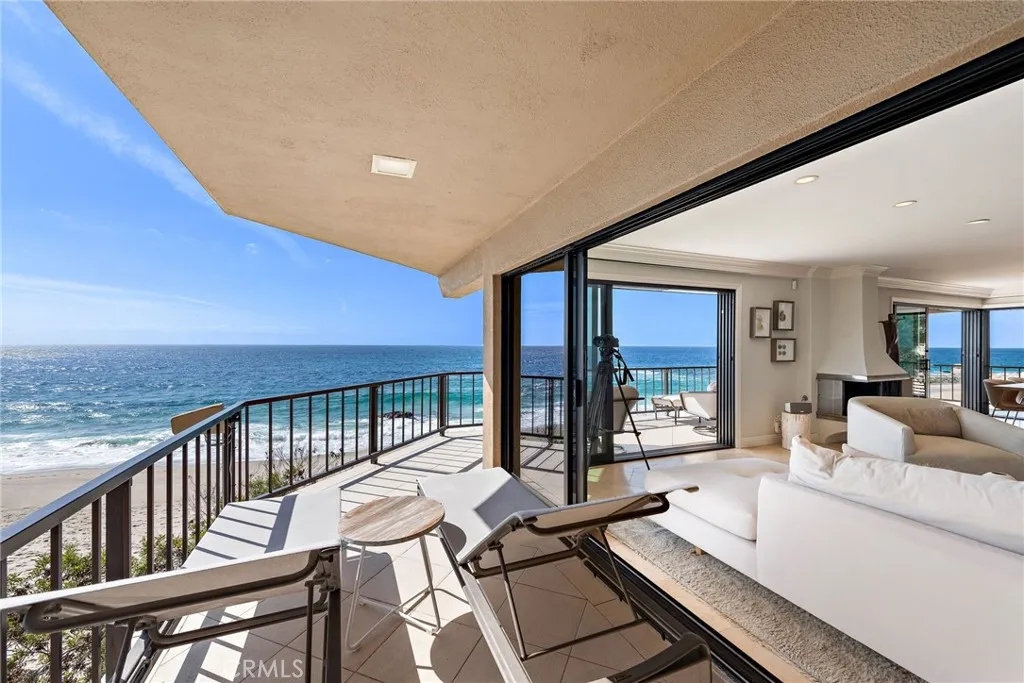 Laguna Beach, California 92651, United States, 3 Bedrooms Bedrooms, ,2 BathroomsBathrooms,Residential,Active,240163