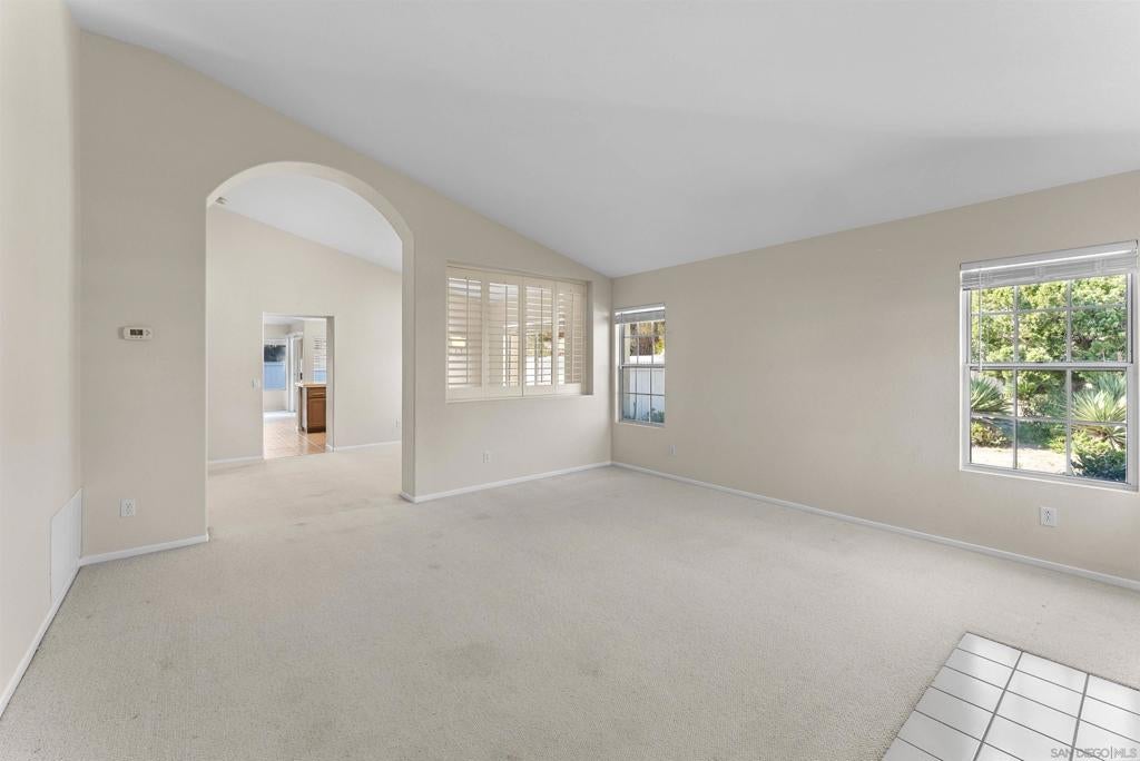 2450 Eastridge Loop
