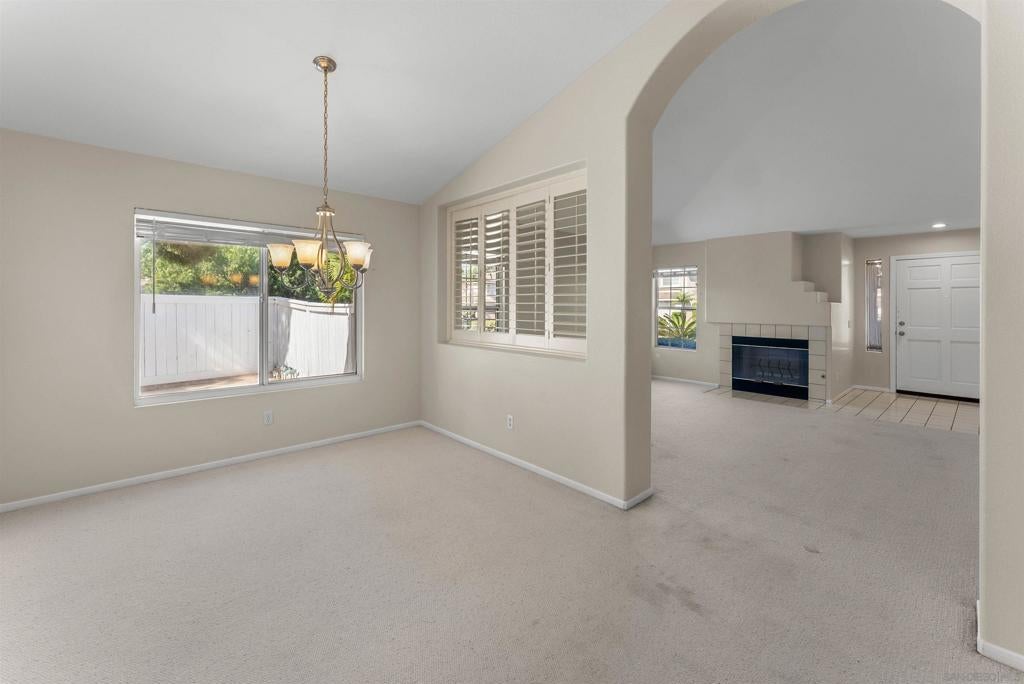 2450 Eastridge Loop