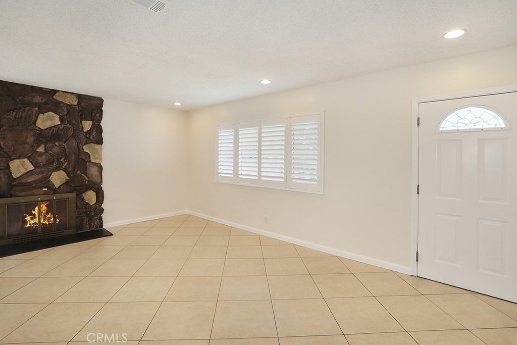 8266 Palais Road
