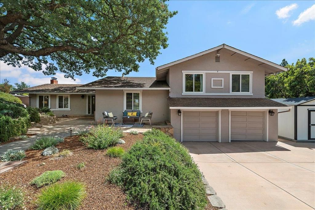 Photo of 2135 Greenwood Avenue, Morgan Hill, CA 95037 (MLS # ML82041017)