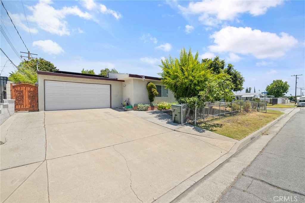 816 Delay Avenue