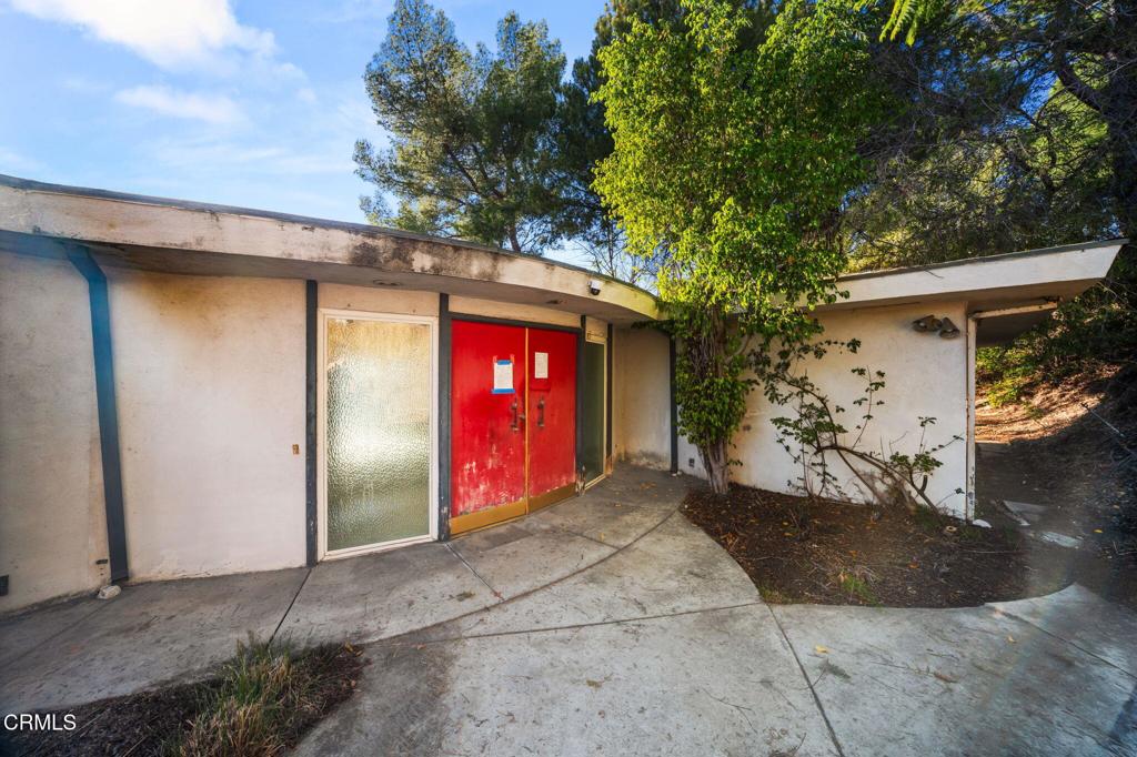 949 Avonoak Terrace