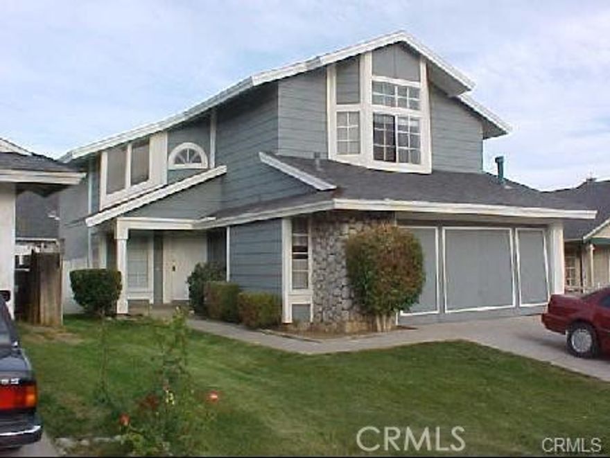 HOUSE FOR LEASE IN VERY DESIRABLE LOCATION, AROUND PARKS, MARKETS, MEDICAL FACILITIES NEARBY, ABUNDANCE OF EMPLOYEMENT ALL AROUND, MORENE VALLEY COLLEGE, HIGH SCHOOLS, AND MORE
