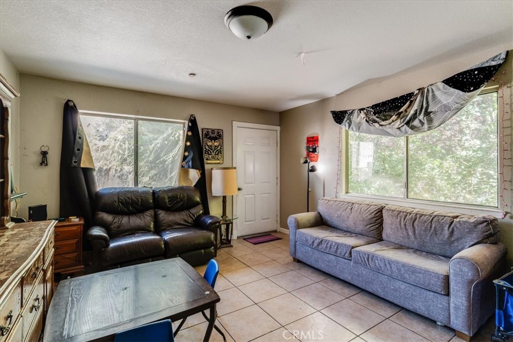 PROPERTIES 8415 Amapoa A