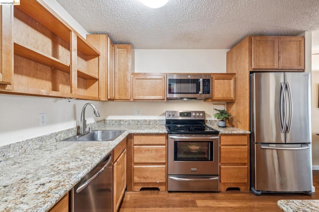 555 Pierce St 1125