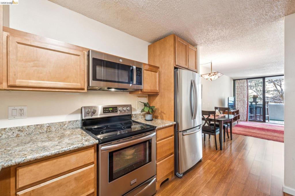 555 Pierce St 1125