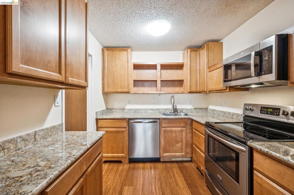 555 Pierce St 1125