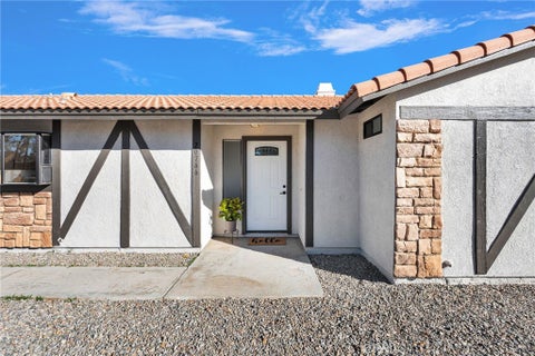 Tiny photo for 20766 Powhatan Road, Apple Valley, CA 92308 (MLS # HD26225619)