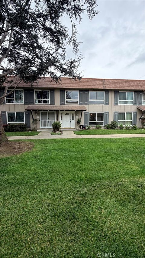 4119 Larwin Cypress CA 90630