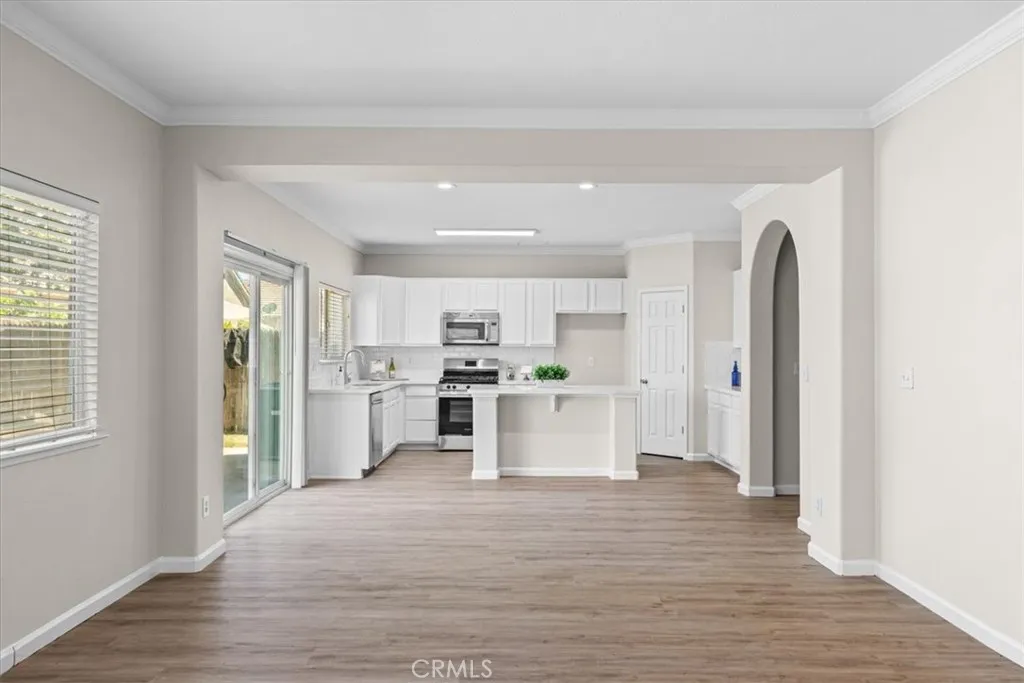 Turlock, California 95380, United States, 5 Bedrooms Bedrooms, ,3 BathroomsBathrooms,Residential,Active,170540