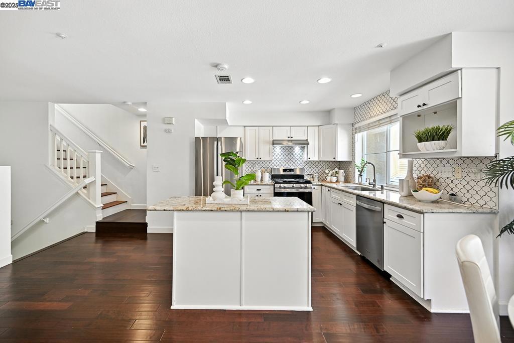 BROOKSIDE - Residential