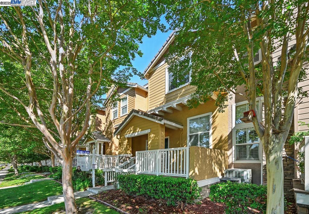 BROOKSIDE - Residential