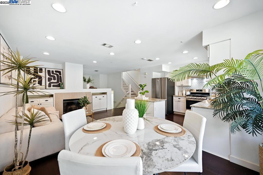 BROOKSIDE - Residential