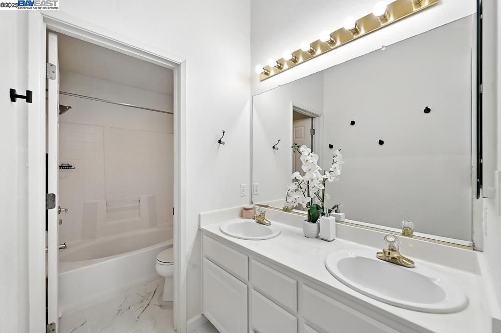 BROOKSIDE - Residential