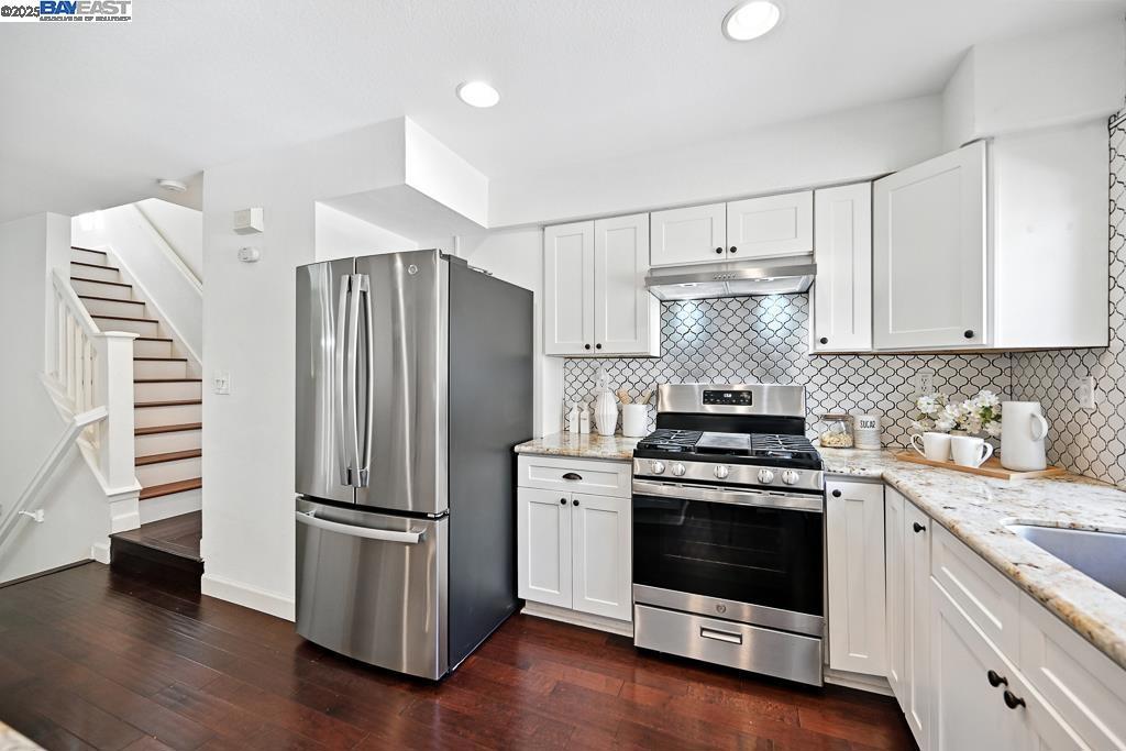 BROOKSIDE - Residential