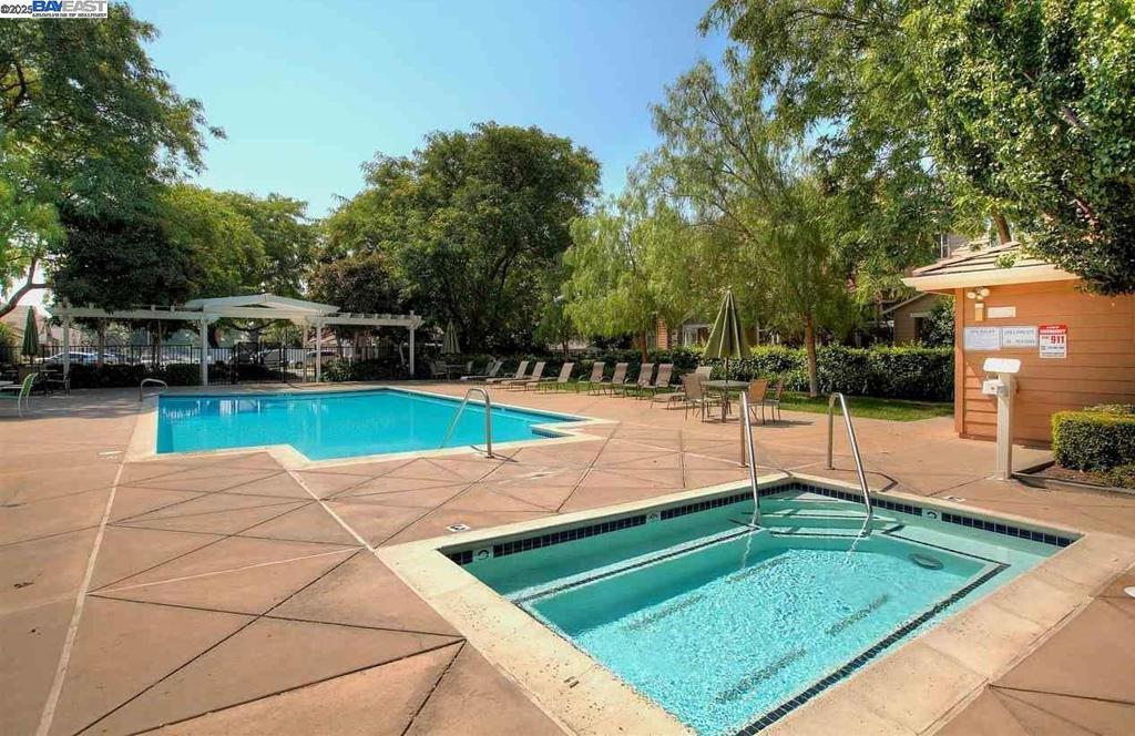 BROOKSIDE - Residential