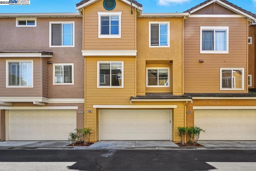 BROOKSIDE - Residential