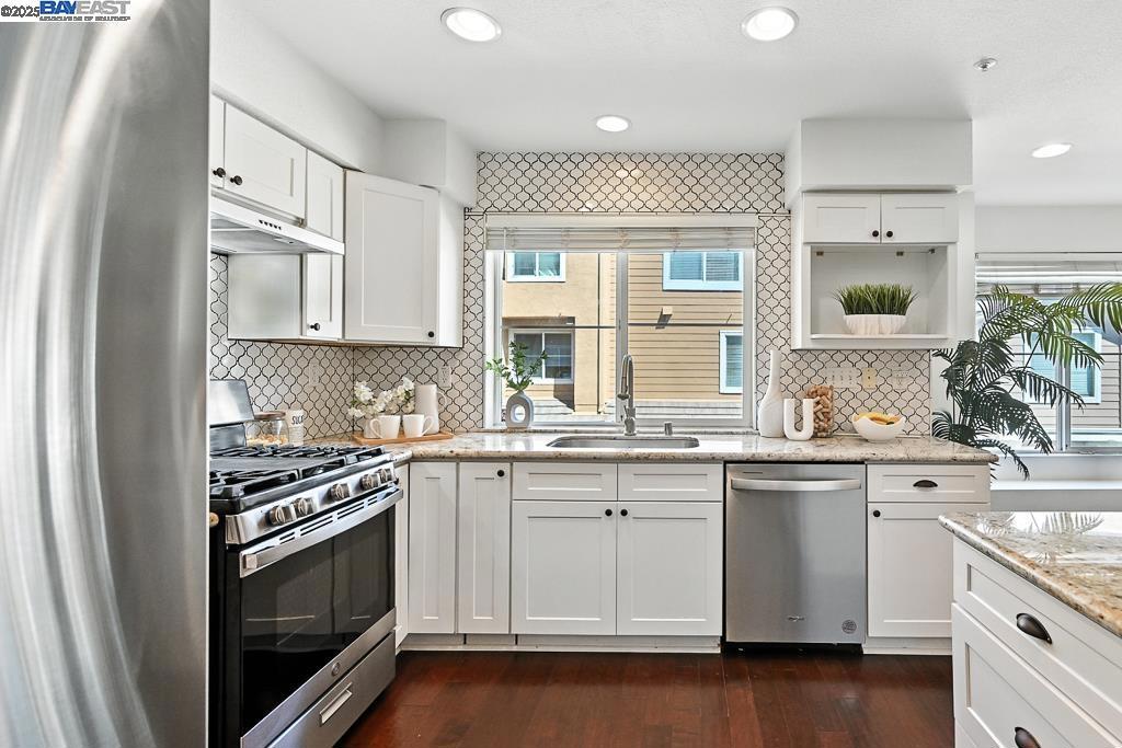 BROOKSIDE - Residential