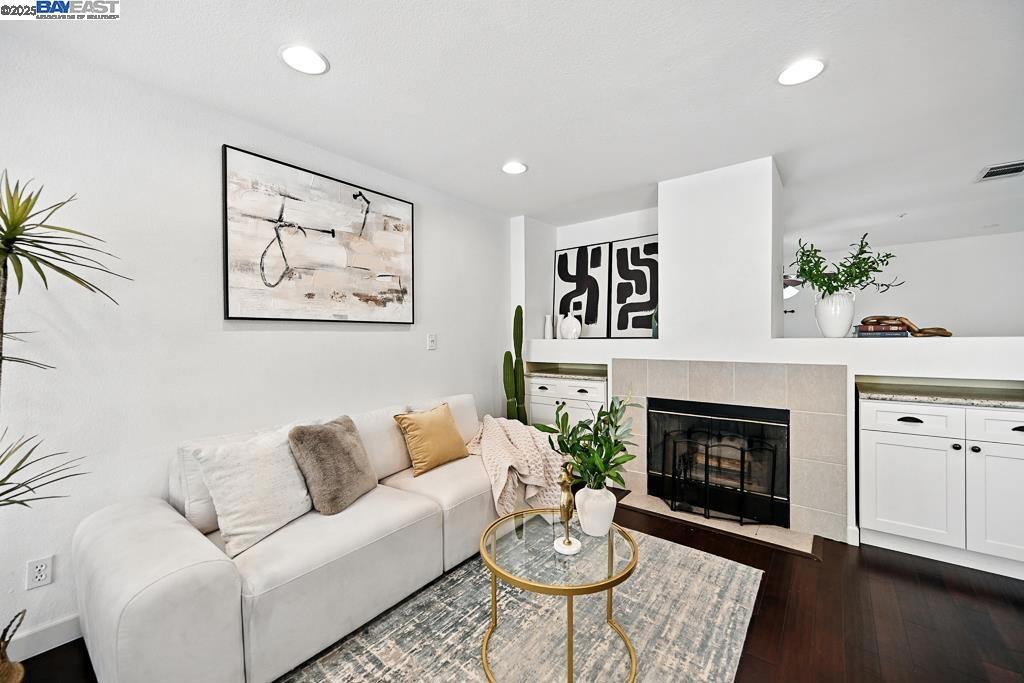 BROOKSIDE - Residential