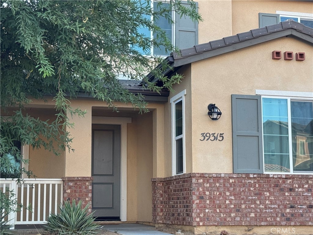 39315 Stirrup Court