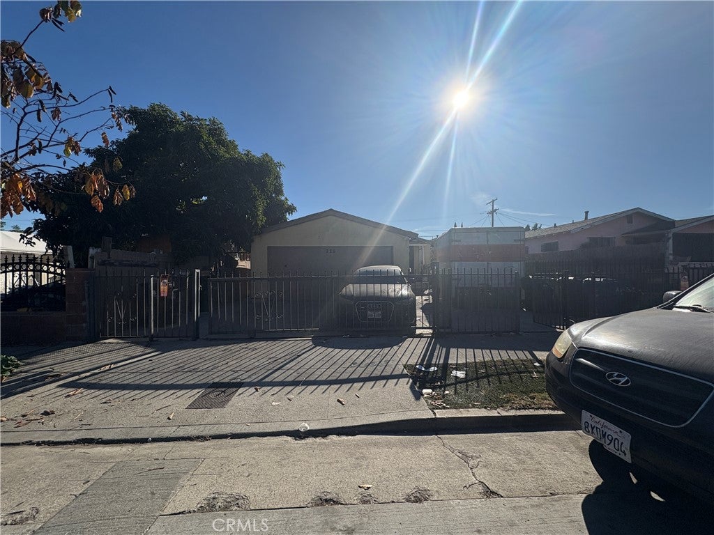 226 E 88th