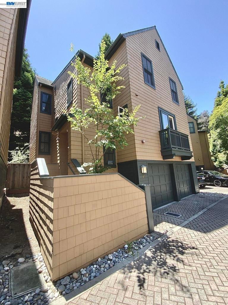19 Edgewood Pl