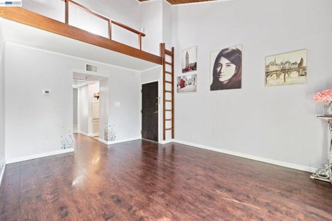 Photo of 2716 Oak Rd Rd #111, Walnut Creek, CA 94597 (MLS # 41146781)