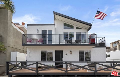 Photo of 213 17th Street #A, Huntington Beach, CA 92648 (MLS # 22197485)