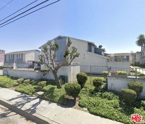 Photo of 810 W Compton Boulevard #16, Compton, CA 90220 (MLS # 26698479)