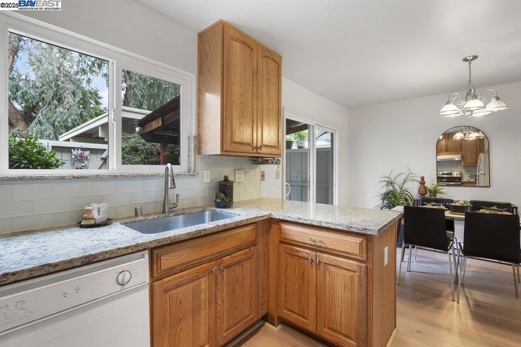 PINE CREEK - Residential