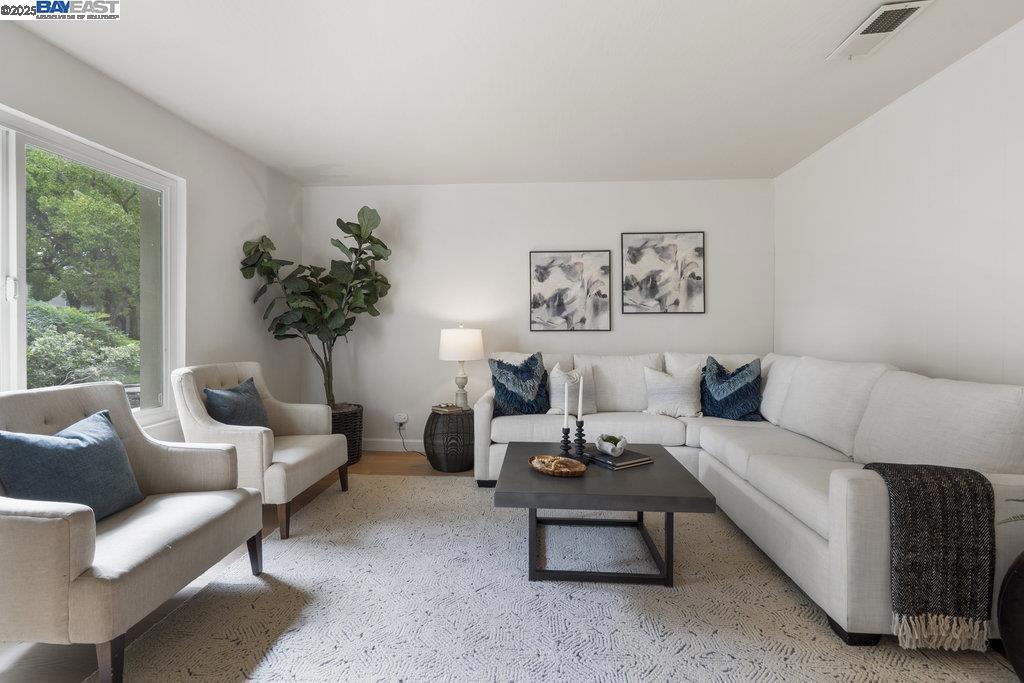 PINE CREEK - Residential