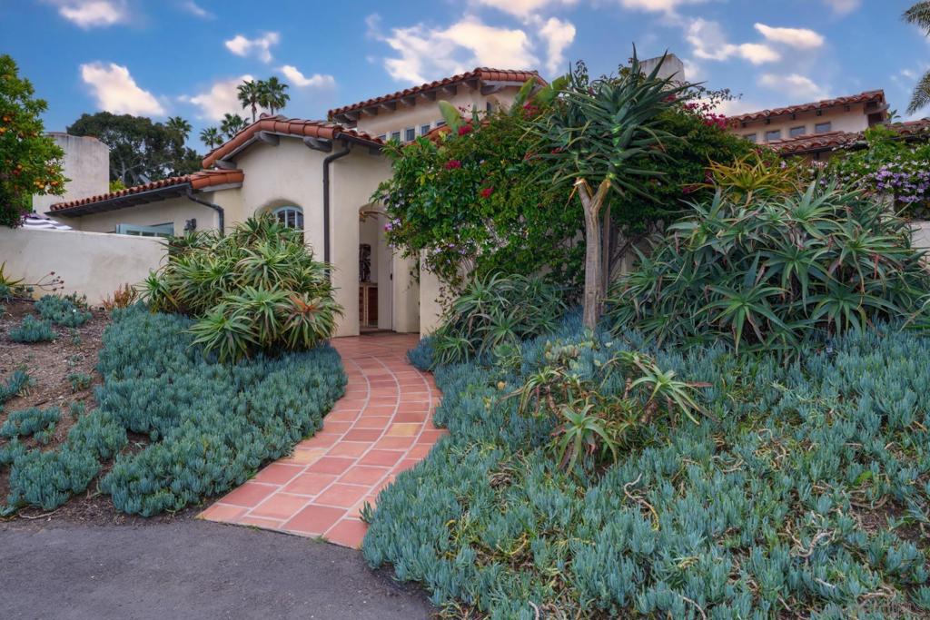 Rancho Santa Fe - Residential Lease