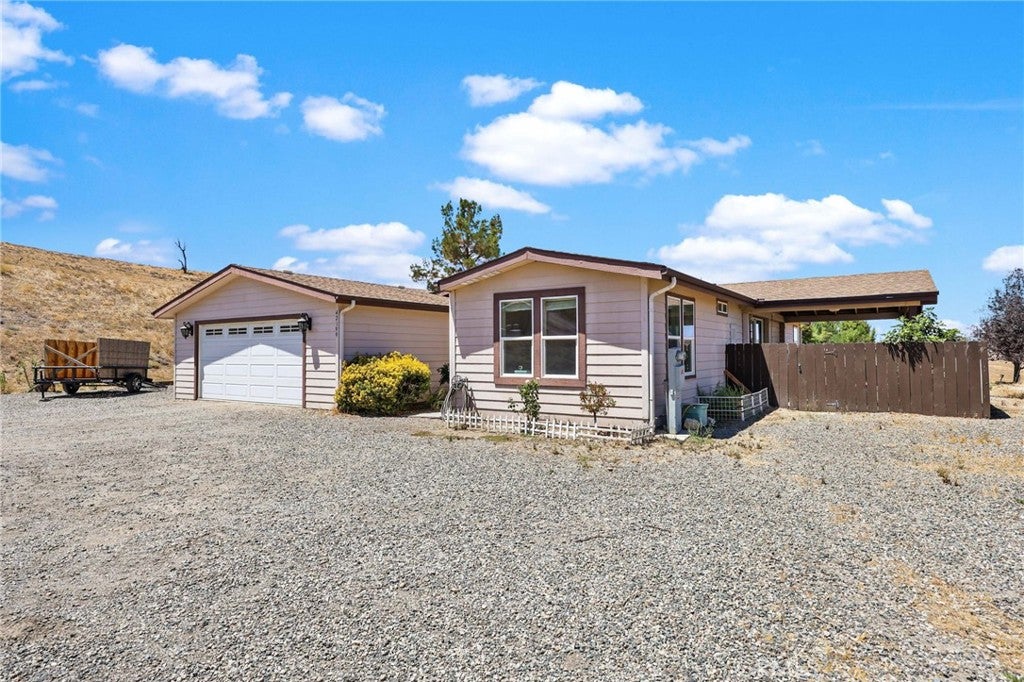42199 Rambling Lane
